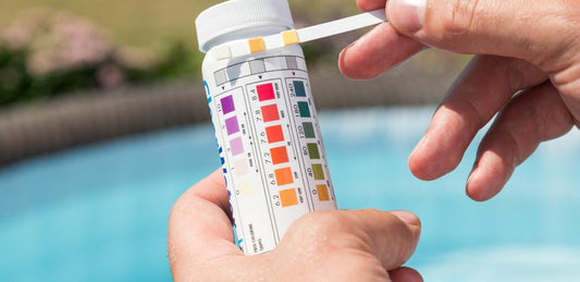 pH de la piscine – pourquoi c’est important et comment le corriger